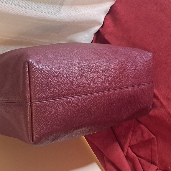 SOLD Michael Kors Burgundy  Pebble Leather Shoulder Bag with Gourgous Gold Chain - Picture 12 of 16